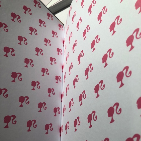 Barbie Vol 2 hardcover🎈 2 for $15 🎈 - Picture 4 of 5